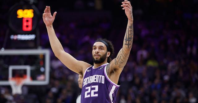 开云体育下载APP-卡特末节狂轰22分造逆转 国王主场送步行者10连败